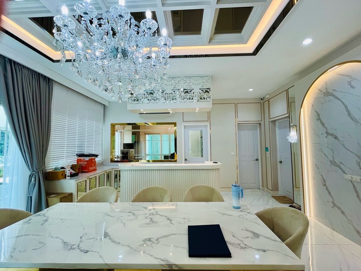 For SaleHousePathum Thani,Rangsit, Thammasat : House for sale, Vibhavadi Rangsit, has a swimming pool to go to 6 million houses, the largest corner of the corner of 450 sq. M. more beautiful than the angel Grandeviphawadee Rangsit