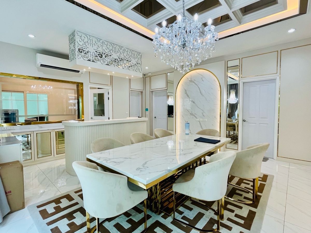 For SaleHousePathum Thani,Rangsit, Thammasat : House for sale, Vibhavadi Rangsit, has a swimming pool to go to 6 million houses, the largest corner of the corner of 450 sq. M. more beautiful than the angel Grandeviphawadee Rangsit