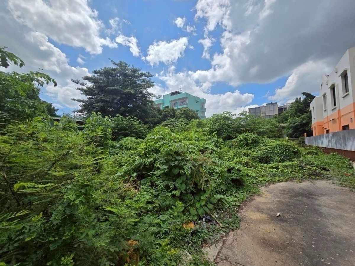 ขายที่ดินลาดพร้าว101 แฮปปี้แลนด์ : ที่ดินแปลงใหญ่ ย่าน ลาดพร้าว  ผังสีส้ม พัฒนาอาคารสูง 8 ชั้น ใกล้รถไฟฟ้า 2 สาย