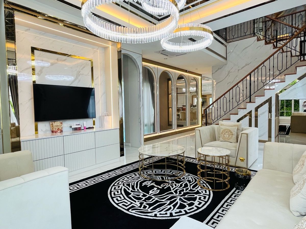 For SaleHousePathum Thani,Rangsit, Thammasat : House for sale, Vibhavadi Rangsit, has a swimming pool to go to 6 million houses, the largest corner of the corner of 450 sq. M. more beautiful than the angel Grandeviphawadee Rangsit