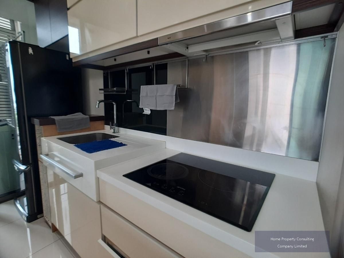 For SaleCondoOnnut, Udomsuk : Urgent sale, cheap for sale, The Room Sukhumvit 62, near BTS Punnawithi (14 m/1 minute). Interested in negotiating @condobkk (with @) Code H33279