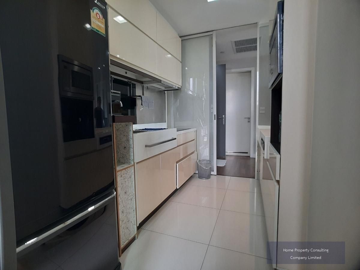 For SaleCondoOnnut, Udomsuk : Urgent sale, cheap for sale, The Room Sukhumvit 62, near BTS Punnawithi (14 m/1 minute). Interested in negotiating @condobkk (with @) Code H33279