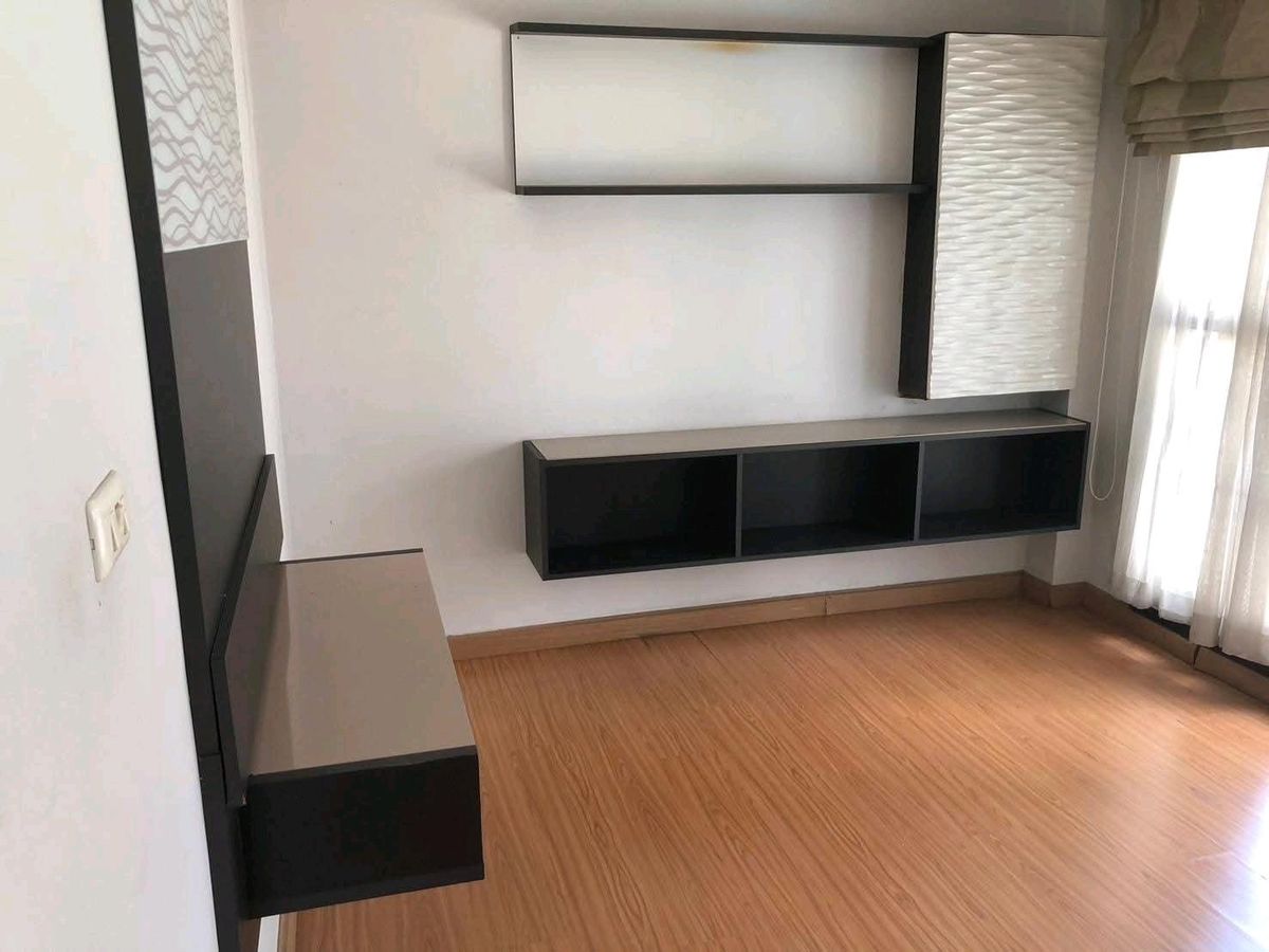 ขายทาวน์โฮมพัฒนาการ ศรีนครินทร์ : ทาวน์โฮม 3 ชั้นหลังริม เนื้อที่ 28.90 ตร.วา พร้อมเฟอร์ แอร์ ถูกที่สุดในโครงการ