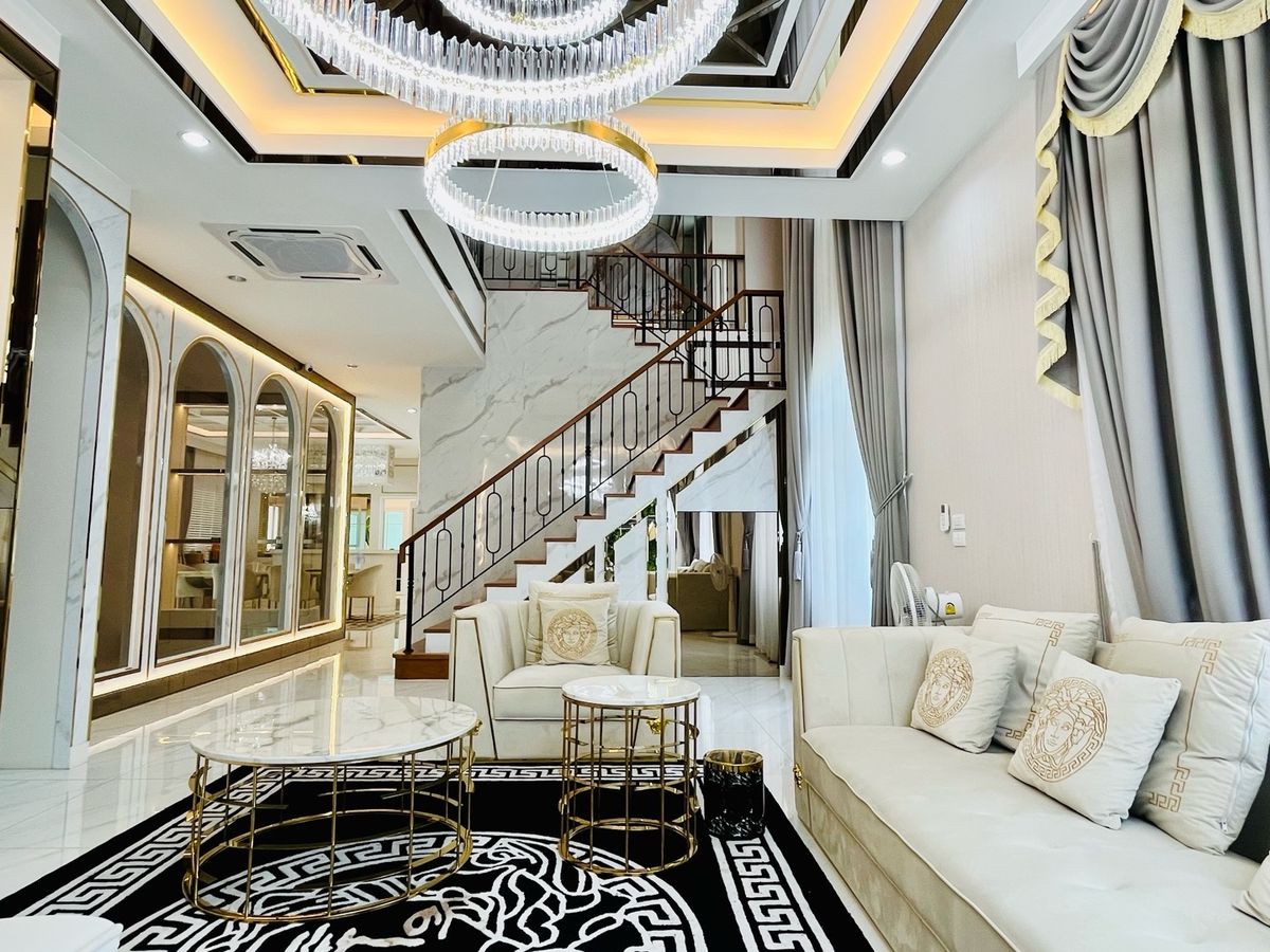 For SaleHousePathum Thani,Rangsit, Thammasat : House for sale, Vibhavadi Rangsit, has a swimming pool to go to 6 million houses, the largest corner of the corner of 450 sq. M. more beautiful than the angel Grandeviphawadee Rangsit