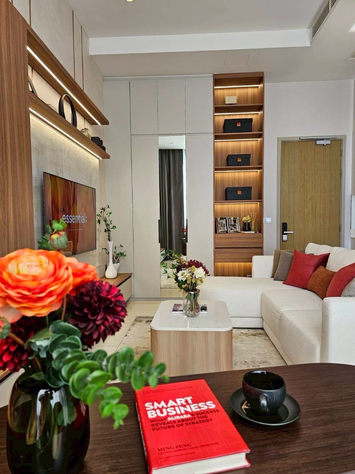 ขายคอนโดสีลม ศาลาแดง บางรัก : 📌New fully furnished at ASHTON SILOM📌 // ห้อง 2 bed ตกแต่งใหม่ เปิดให้ลงทะเบียนเป็นเจ้าของแล้ว ติดต่อ 094 456 1454 ฮัน