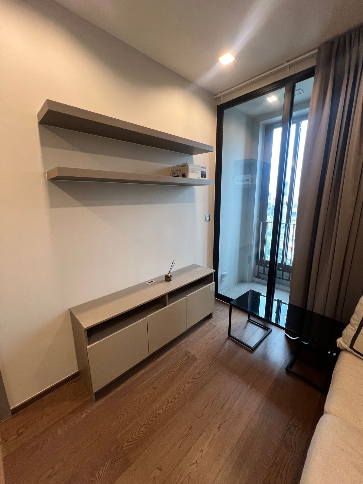 ให้เช่าคอนโดอารีย์ อนุสาวรีย์ :  Ready to Move in , Rent Ideo Q Victory 1bed 35sqm 27,000 THB