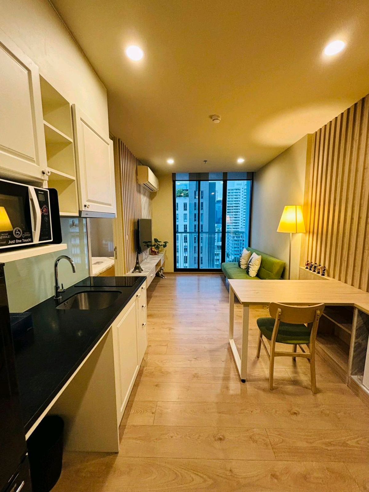 ให้เช่าคอนโดสุขุมวิท อโศก ทองหล่อ : Brand New Room for Rent! ✨
📍 Noble Recole – Sukhumvit 19