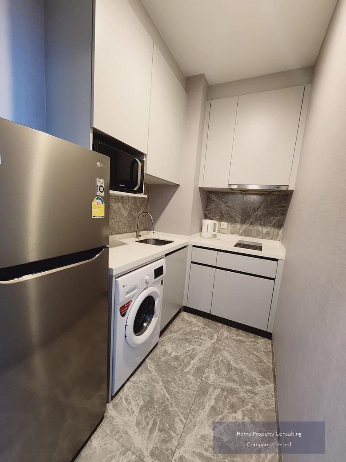 For SaleCondoOnnut, Udomsuk : Urgent sale, cheap, condo, condo, Wiset Inspy, Sukhumvit BTS Punnawithi (550 m/8 minutes). Interested in negotiating @condobkk (with @) Code H33281