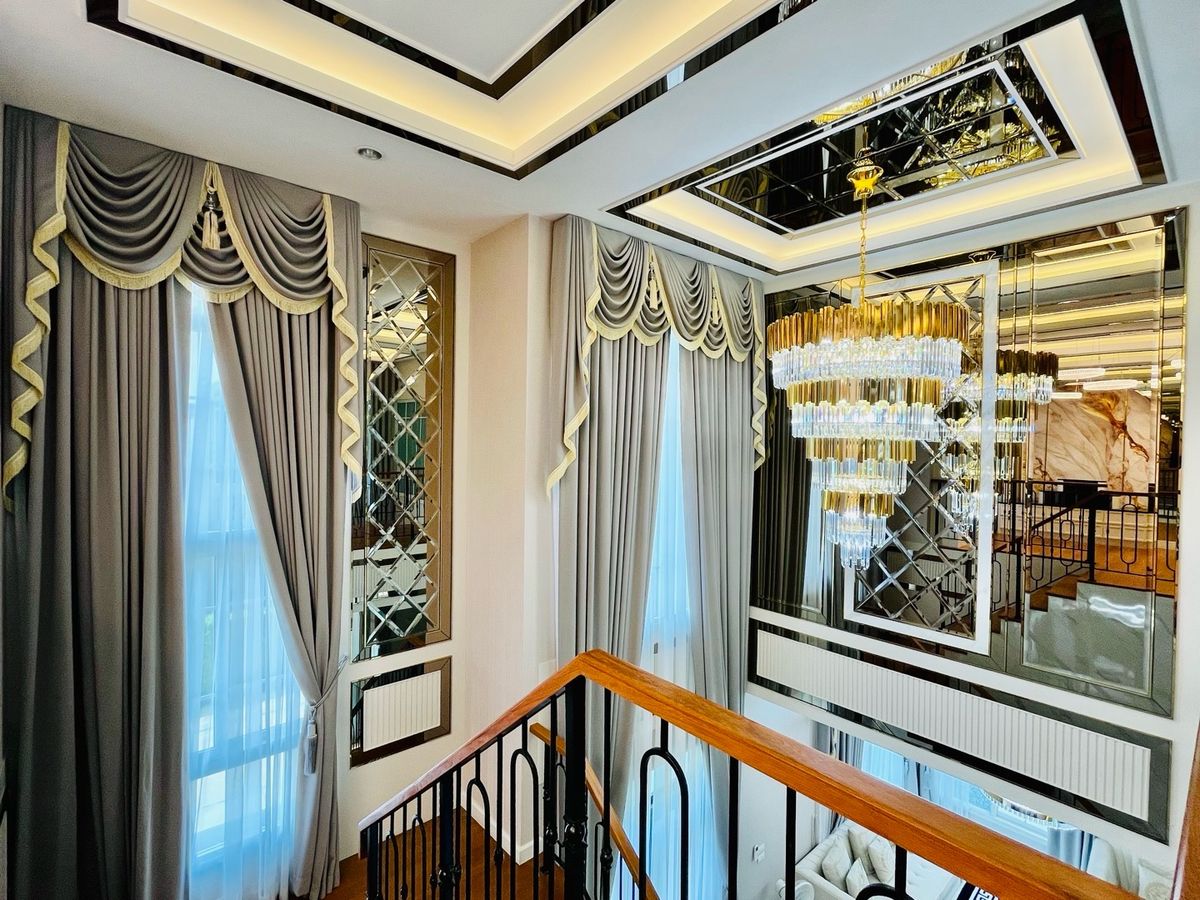 For SaleHousePathum Thani,Rangsit, Thammasat : House for sale, Vibhavadi Rangsit, has a swimming pool to go to 6 million houses, the largest corner of the corner of 450 sq. M. more beautiful than the angel Grandeviphawadee Rangsit