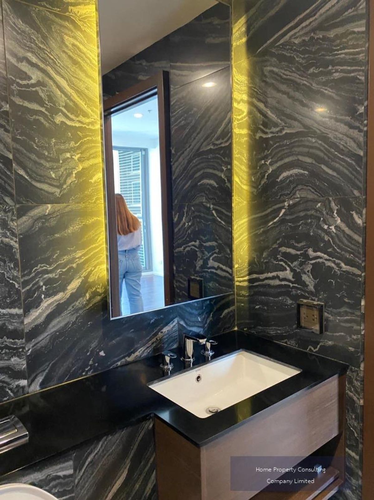 For SaleCondoOnnut, Udomsuk : Urgent sale, cheap, cheap, condo, inspiration, Sukhumvit, BTS Punnawithi (550 m/8 minutes, walk). Interested in negotiating @condobkk (with @) Code H33276