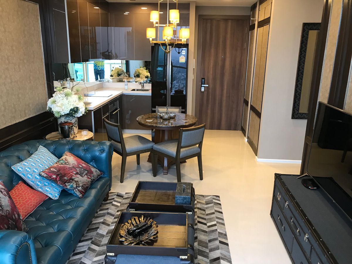 ให้เช่าคอนโดสาทร นราธิวาส : Menam Residences Condominium 2b2b For Rent 55,000/month