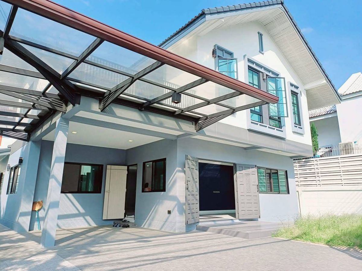 ขายบ้านแจ้งวัฒนะ เมืองทอง : Newly-Renovated House in Chaeng-Watthana for sale!✨ 3 bedroom 4 bathroom huge size 84 sq.w 271 sq.m fully fitted near ISB School and BTS