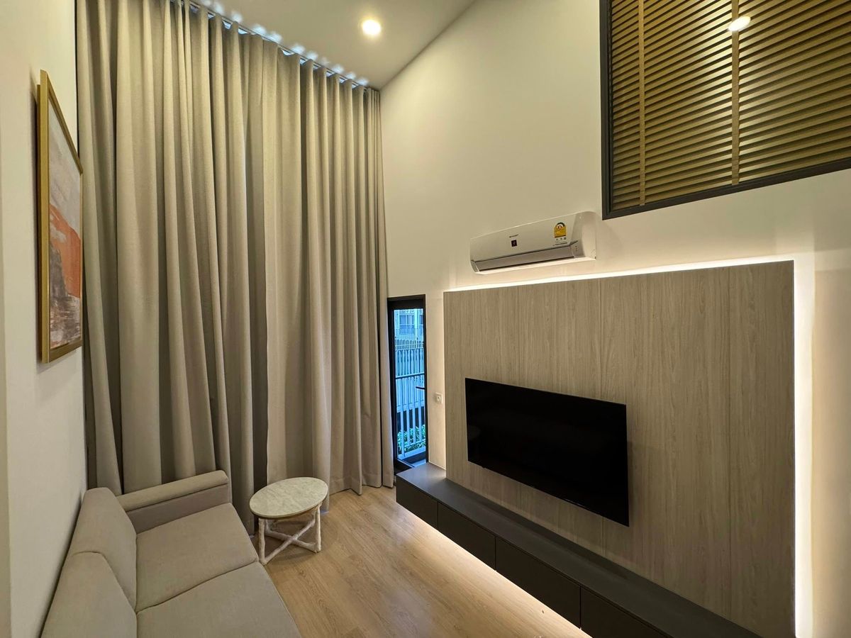 For RentCondoKhlongtoei, Kluaynamthai : 🏡Duplex 2 Bedroom Unit for Rent @life Asoke - Rama 4🏡