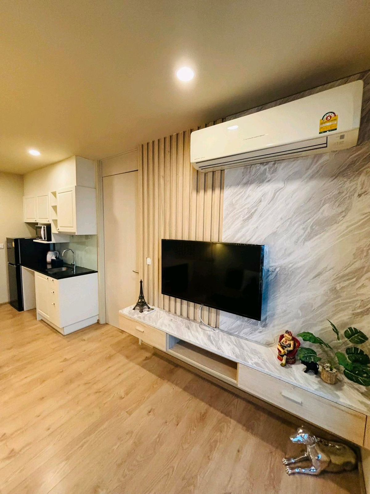 ให้เช่าคอนโดสุขุมวิท อโศก ทองหล่อ : Brand New Room for Rent! ✨📍 Noble Recole – Sukhumvit 19