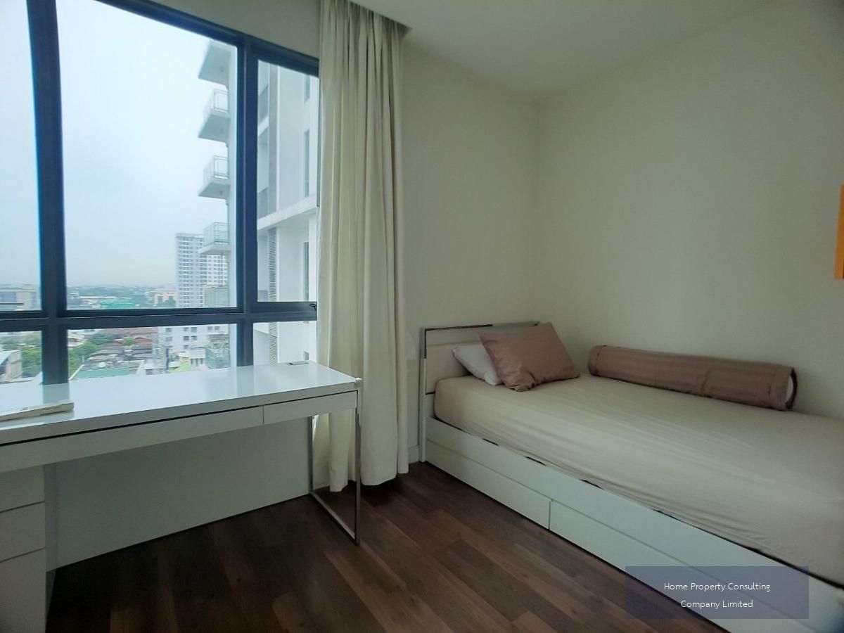 For SaleCondoOnnut, Udomsuk : Urgent sale, cheap for sale, The Room Sukhumvit 62, near BTS Punnawithi (14 m/1 minute). Interested in negotiating @condobkk (with @) Code H33279