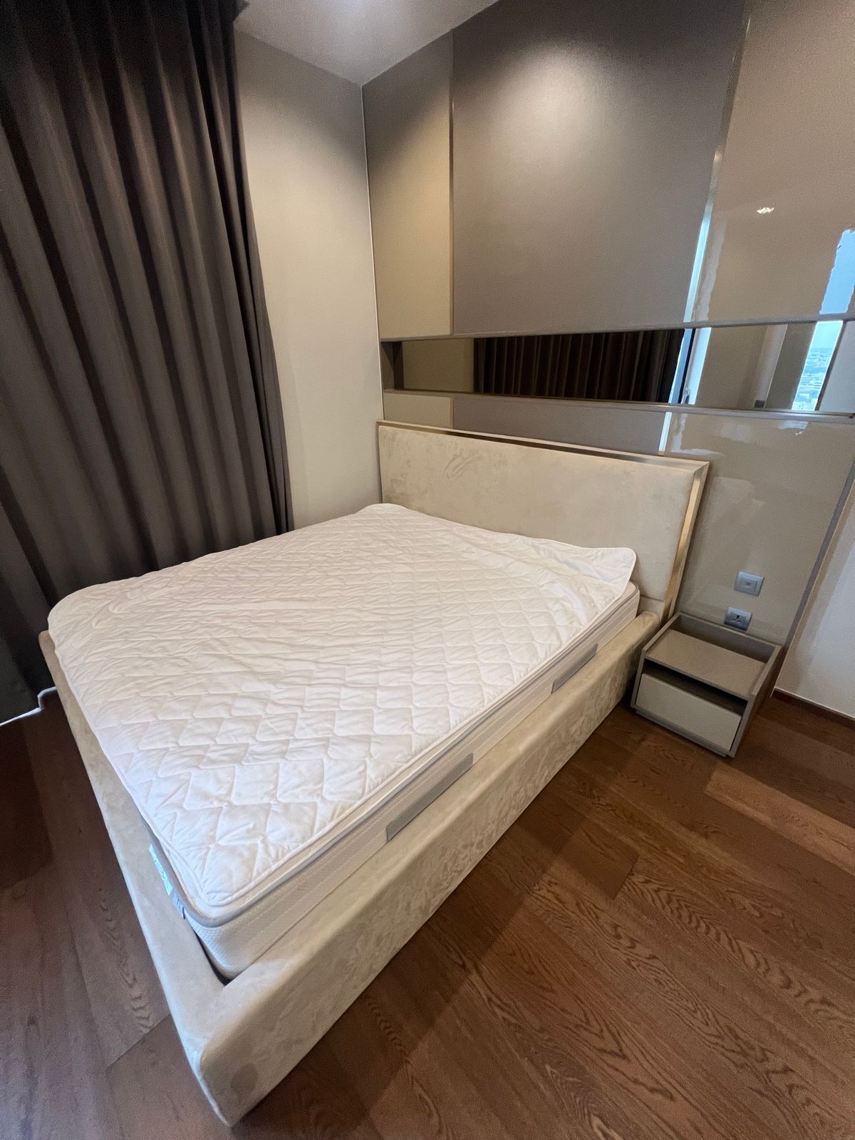ให้เช่าคอนโดอารีย์ อนุสาวรีย์ :  Ready to Move in , Rent Ideo Q Victory 1bed 35sqm 27,000 THB