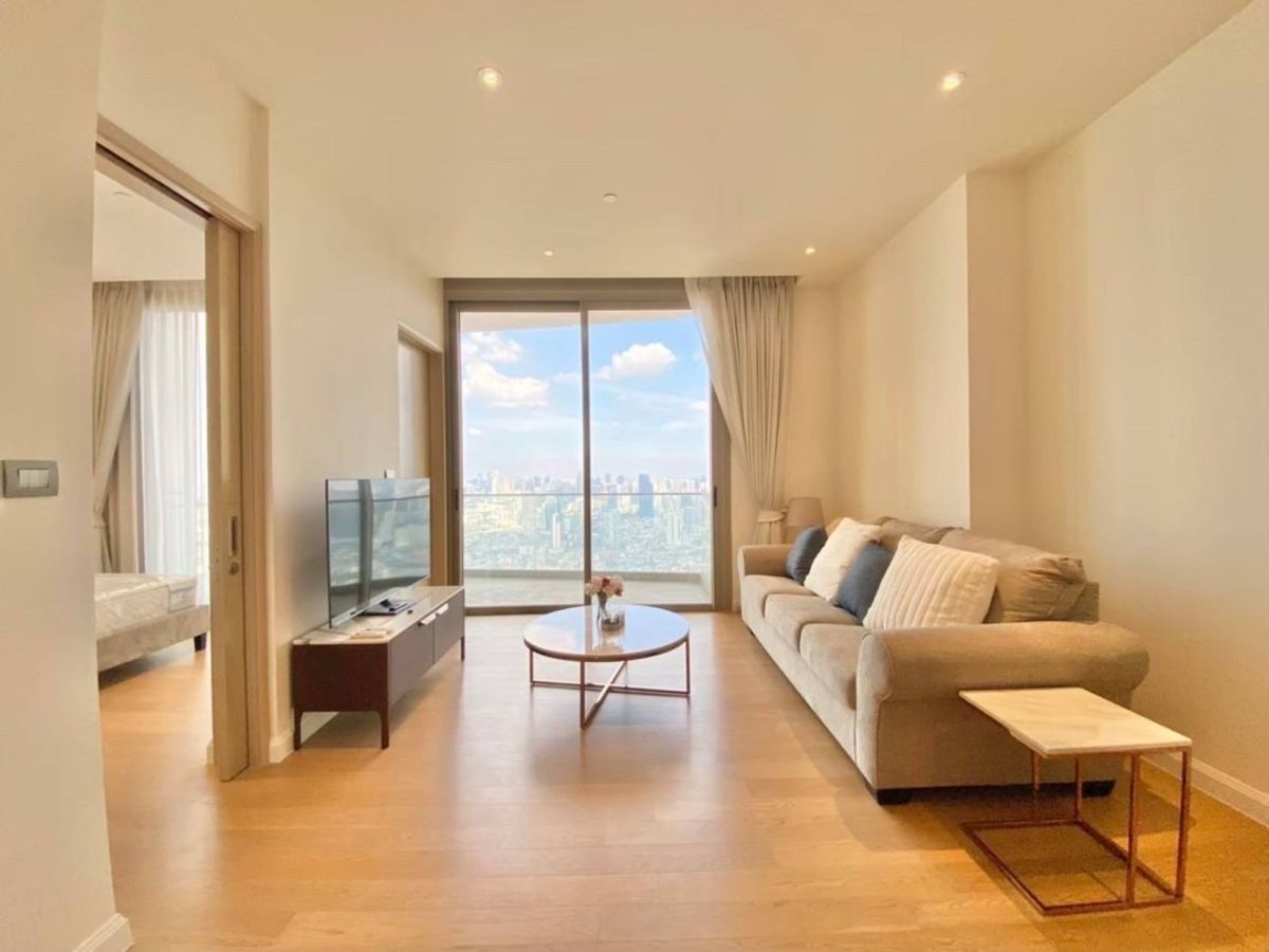 For RentCondoWongwianyai, Charoennakor : ♦ Good Deal ♦ 50+ Floor 78.56 sq.m. | 1 Bedroom, 1 Bathroom, Chao Phraya River view | Near Icon Siam 1 min., BTS Krung Thonburi 2 mins.
