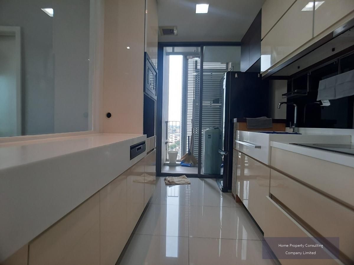 For SaleCondoOnnut, Udomsuk : Urgent sale, cheap for sale, The Room Sukhumvit 62, near BTS Punnawithi (14 m/1 minute). Interested in negotiating @condobkk (with @) Code H33279