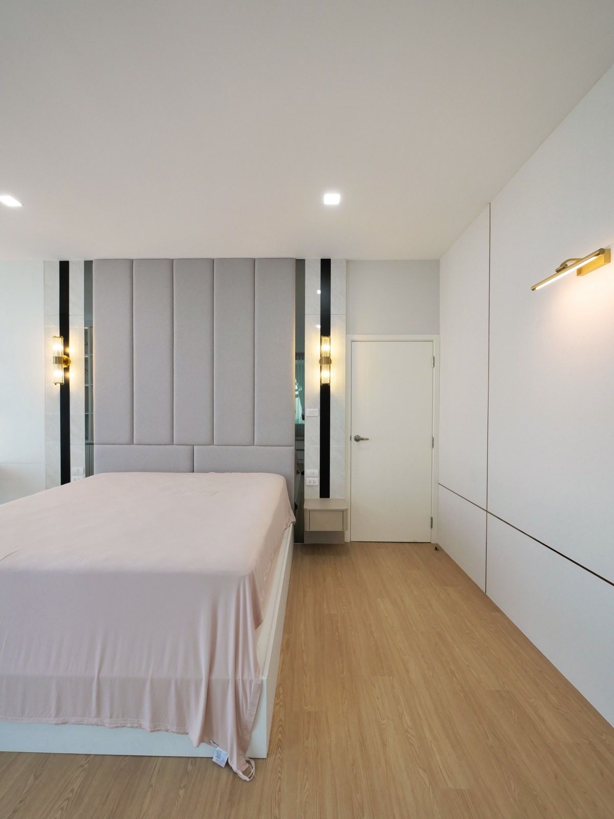 For SaleHousePathum Thani,Rangsit, Thammasat : ✨🏡 New house, back corner 🎁 Decorated more than 5 million 📌 with 10 kw solar cells! 📌