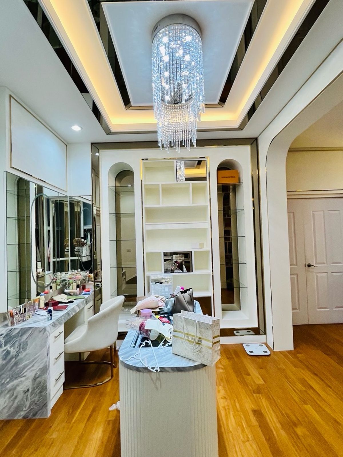 For SaleHousePathum Thani,Rangsit, Thammasat : House for sale, Vibhavadi Rangsit, has a swimming pool to go to 6 million houses, the largest corner of the corner of 450 sq. M. more beautiful than the angel Grandeviphawadee Rangsit