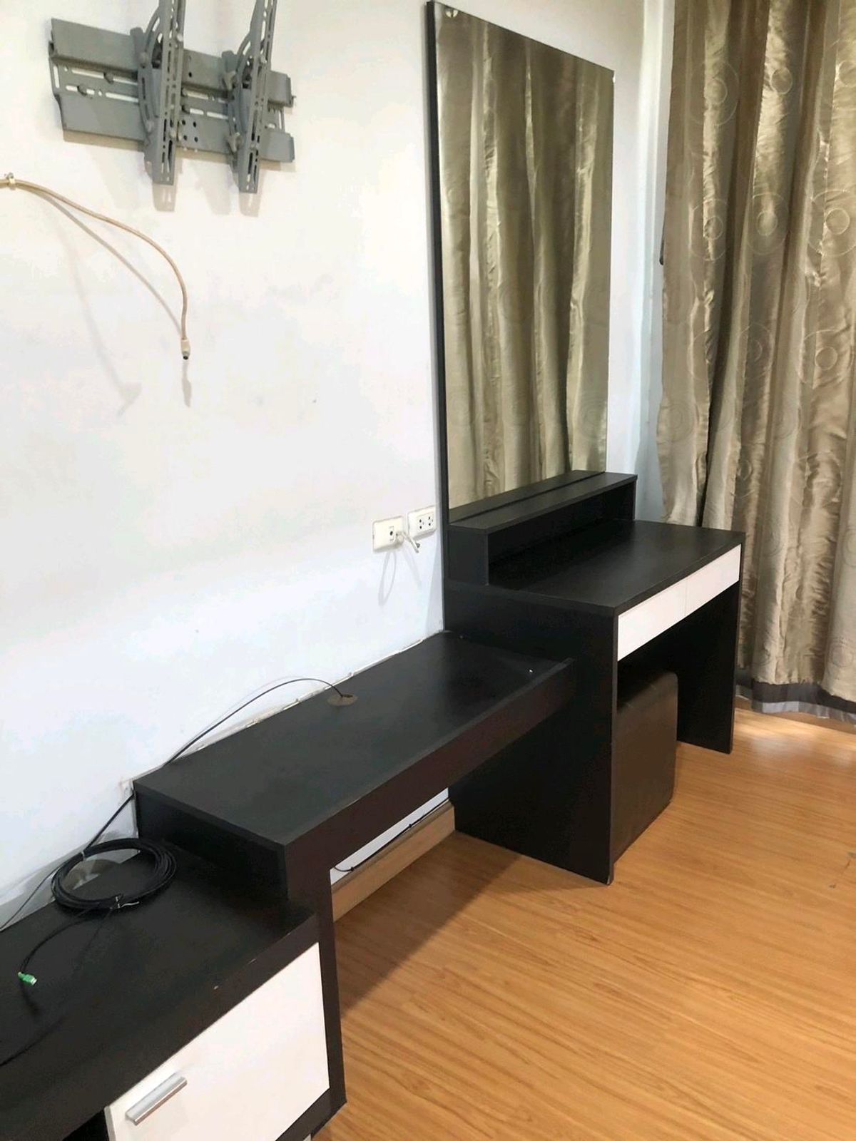 ขายทาวน์โฮมพัฒนาการ ศรีนครินทร์ : ทาวน์โฮม 3 ชั้นหลังริม เนื้อที่ 28.90 ตร.วา พร้อมเฟอร์ แอร์ ถูกที่สุดในโครงการ