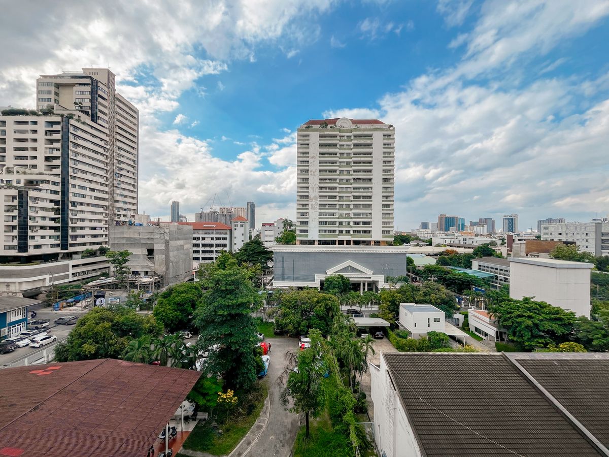 ขายคอนโดสุขุมวิท อโศก ทองหล่อ : Foreigner quota ขายคอนโด Taka Haus ราคา 6,600,000 บาท [HJs250601]