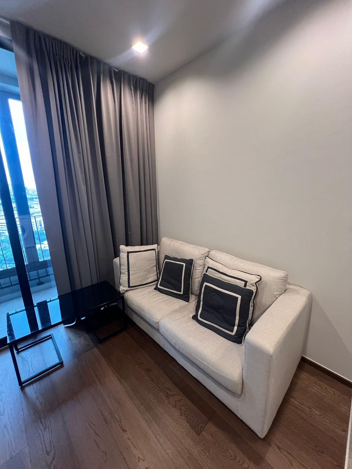 ให้เช่าคอนโดอารีย์ อนุสาวรีย์ :  Ready to Move in , Rent Ideo Q Victory 1bed 35sqm 27,000 THB