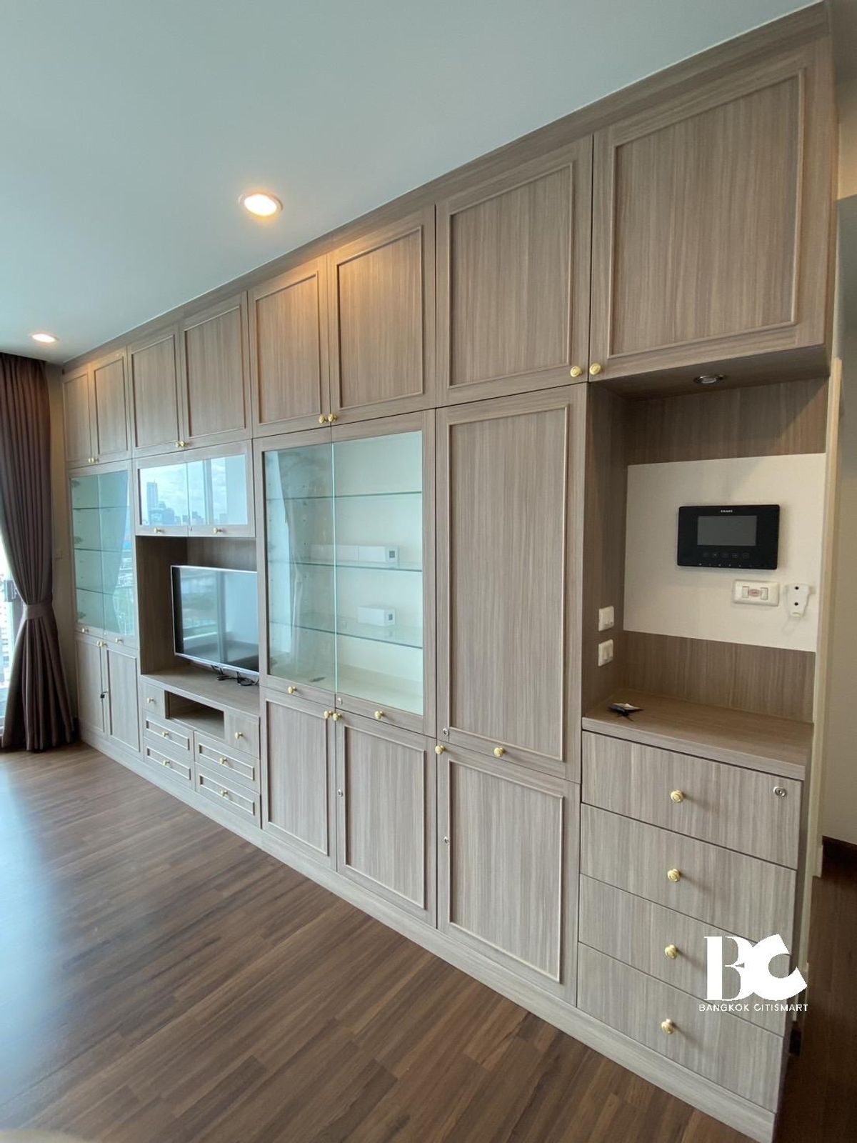 ขายคอนโดสาทร นราธิวาส : 🏢 FOR SALE – SUPALAI LITE SATHORN-CHAROENRAT / ศุภาลัย ไลท์ สาทร-เจริญราษฎร์ 📍 Prime Location | ทำเลศักยภาพ: ถนนเจริญราษฎร์ แขวงบางโคล่ เขตบางคอแหลม กรุงเทพฯ 🚆 ใกล้ BTS สุรศักดิ์ (2 กม.) | BRT เจริญราษฎร์ | ทางด่วนถนนจันทน์