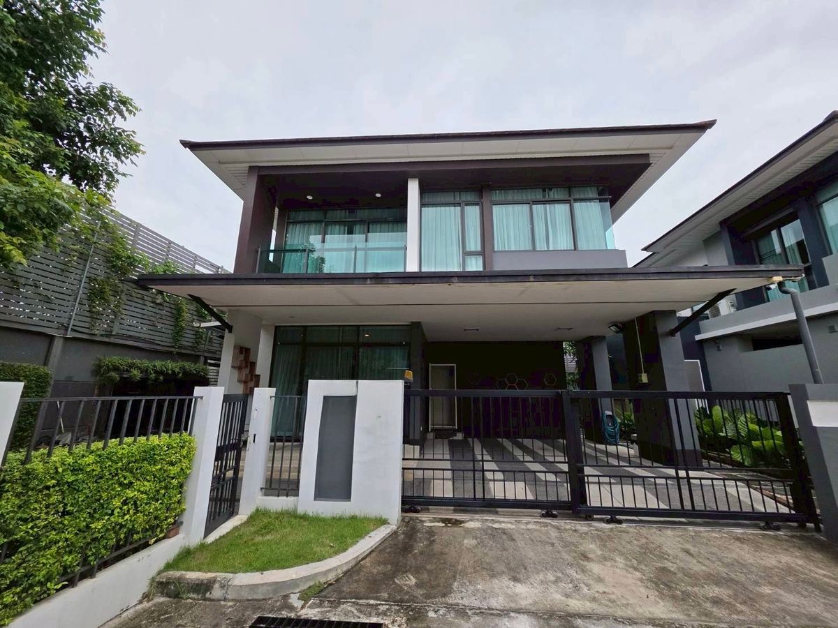 ให้เช่าบ้านพัฒนาการ ศรีนครินทร์ : ให้เช่า! เศรษฐสิริ กรุงเทพกรีฑา 70,000 บาท/เดือน เฟอร์นิเจอร์ครบ