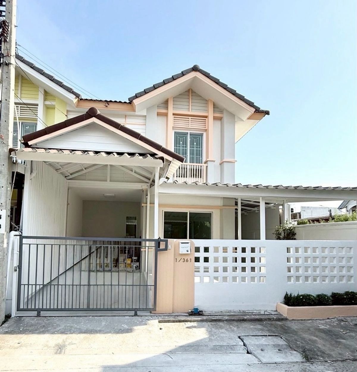 ให้เช่าทาวน์โฮมพระราม 2 บางขุนเทียน : 🏡 ให้เช่าบ้านรีโนเวทใหม่ทั้งหลัง! โครงการ พฤกษาวิลล์ 53 เฟส 1 – สะแกงาม 14
สวย สะอาด สไตล์มินิมอล พร้อมเฟอร์นิเจอร์ครบ เข้าอยู่ได้ทันที!

