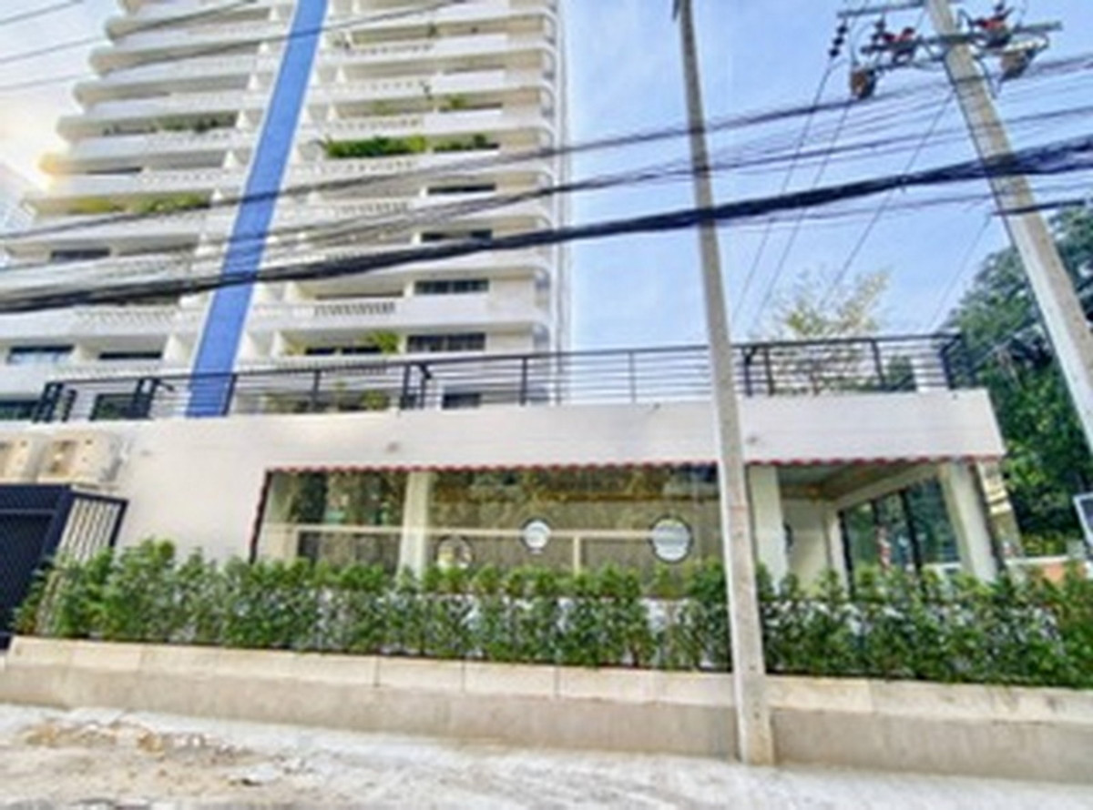 ให้เช่าร้านค้า/ตลาดนัดนานา : ให้เช่า พื้นที่การค้าสร้างใหม่ 2 ชั้น ขนาด 150 ตรม. @นานา-อโศก