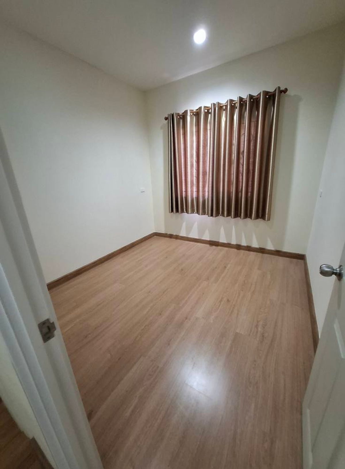 ขายทาวน์โฮมลาดกระบัง สุวรรณภูมิ : 🔥(ขาย) Best Price!!! ✨Golden Town Bangna-Suanluang   / 4 Bedroom (FOR SALE) / 4 ห้องนอน (ขาย) แจ้ง Code M326