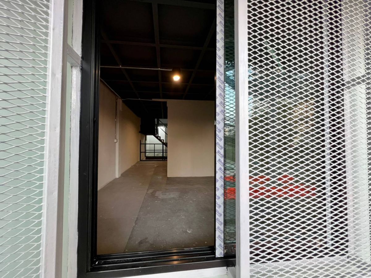 For SaleShop HouseBang Sue, Wong Sawang, Tao Pun : Sell ​​2 -storey commercial building with tenants at 9 MRT Bang Pho, only 50 meters near Bang Pho Hospital. And Bang Sue Gateway