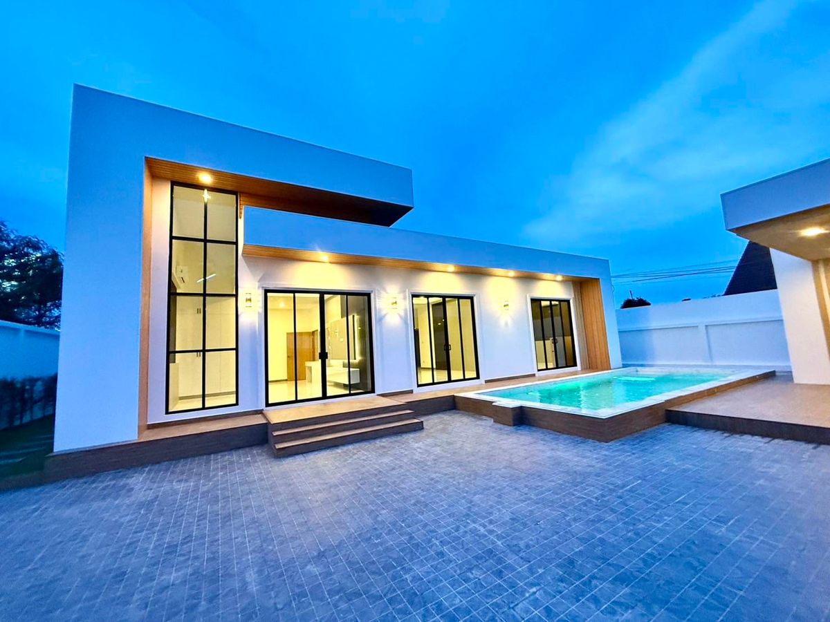 ขายพัทยา บางแสน ชลบุรี สัตหีบ : พูลวิลล่าหรู 4 ห้องนอน 5 ห้องน้ำ 