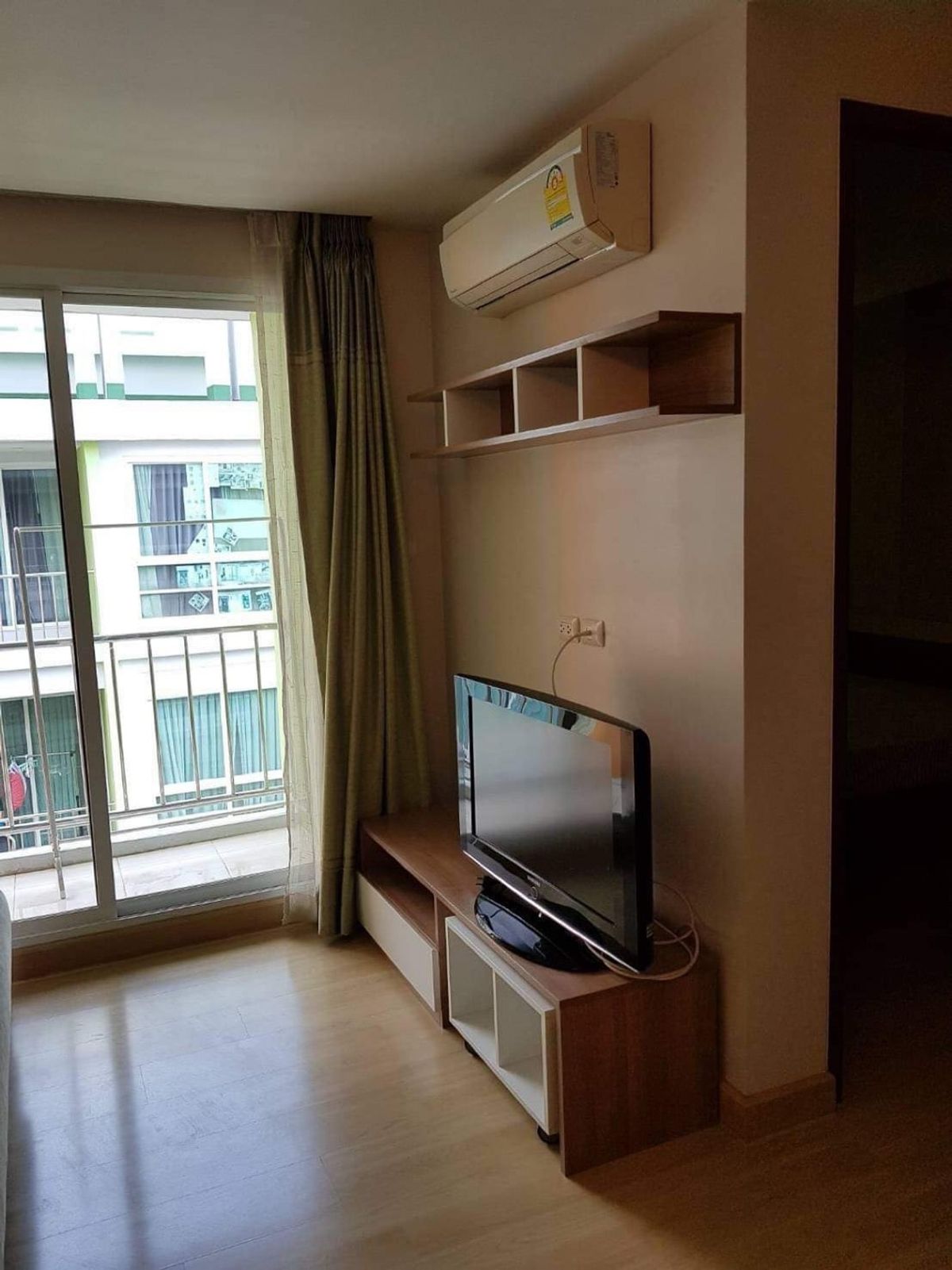 ขายคอนโดรัชดา ห้วยขวาง : 📣 [For Sale] ขายด่วน!! คอนโด Emerald Residence Ratchada แต่งครบ สภาพดีมาก ห้องสวย 🔥