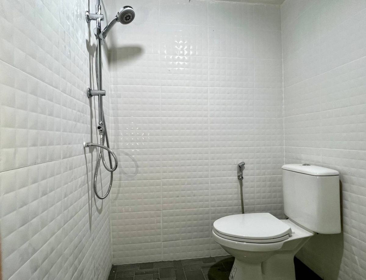 For SaleShop HouseBang Sue, Wong Sawang, Tao Pun : Sell ​​2 -storey commercial building with tenants at 9 MRT Bang Pho, only 50 meters near Bang Pho Hospital. And Bang Sue Gateway