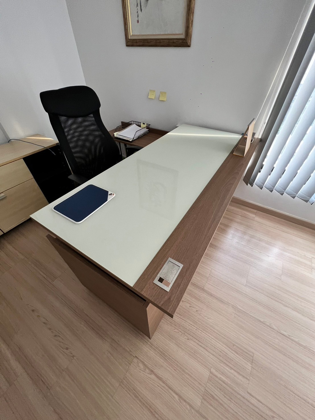 For RentTownhomeChaengwatana, Muangthong : 2 Unit townhome, suitable for office use, located on Ratchaphruek Road. 6 bedrooms, 6 bathrooms.