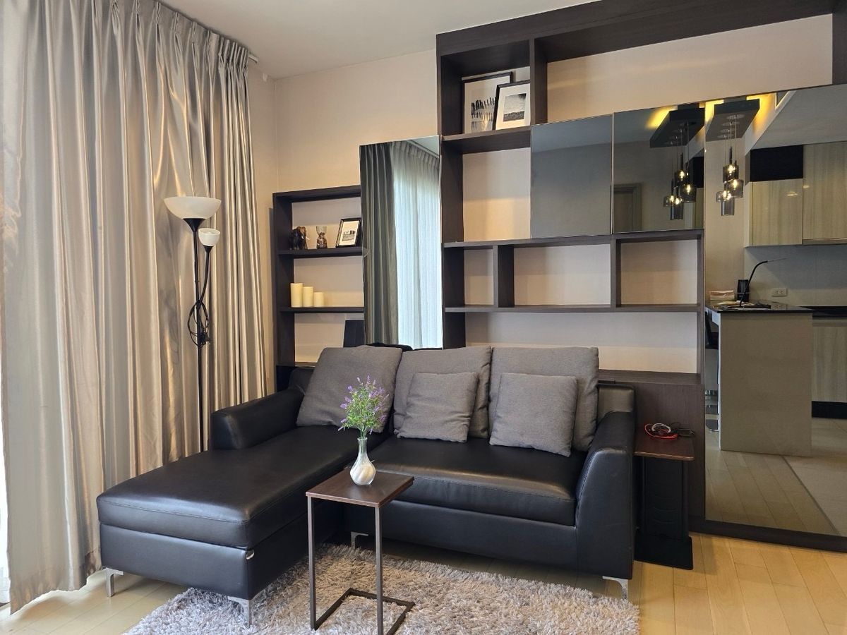 ให้เช่าคอนโดสุขุมวิท อโศก ทองหล่อ : HQ Thonglor | ห้องใหญ่ 50 ตร.ม. พร้อมอ่างอาบน้ำ
