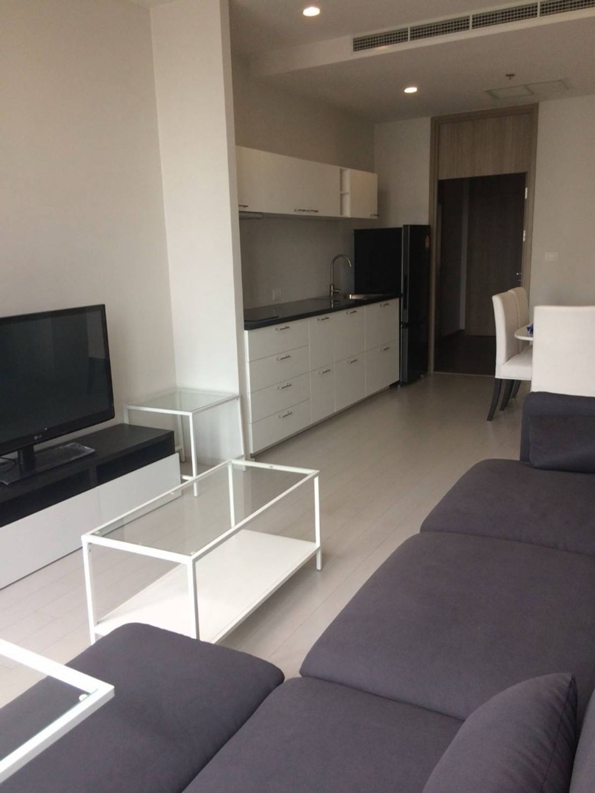 ให้เช่าคอนโดวิทยุ ชิดลม หลังสวน : ▲Noble Ploenchit▲ 2 Bedrooms/Hight floor for rent 65,000 THB/month 📞 086-9299929 Punny