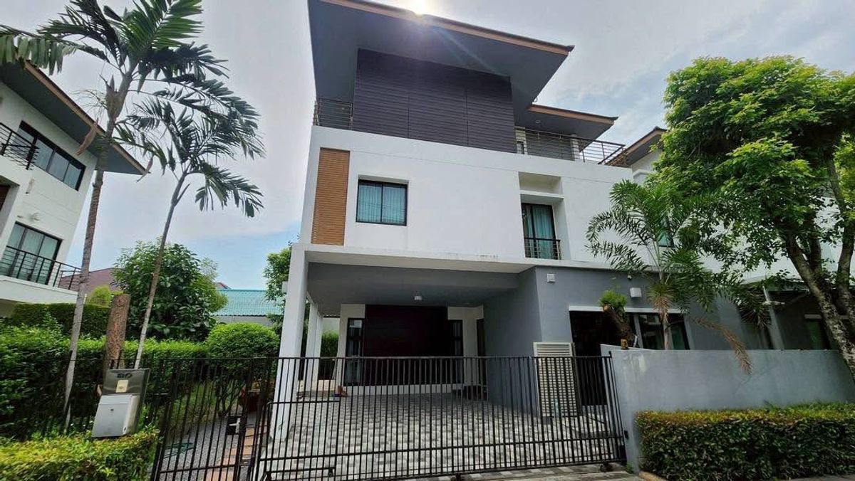 ขายบ้านลาดกระบัง สุวรรณภูมิ : POR-075 ขายบ้านเดี่ยว  3 ชั้น บ้านลุมพินี สวนหลวง ร.9