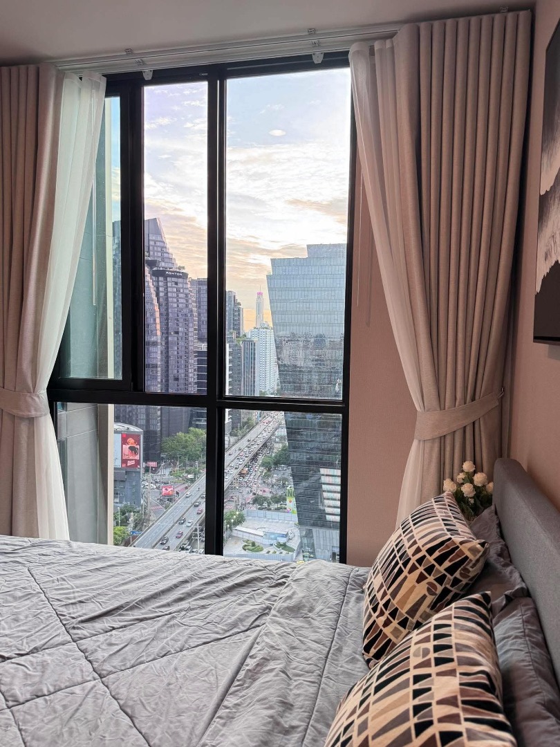 ให้เช่าคอนโดพระราม 9 เพชรบุรีตัดใหม่ RCA : 🔥ให้เช่าด่วน🔥นิว ดิสทริค อาร์ 9 ใกล้ MRT พระราม 9 เฟอร์นิเจอร์ครบ พร้อมเข้าอยู่