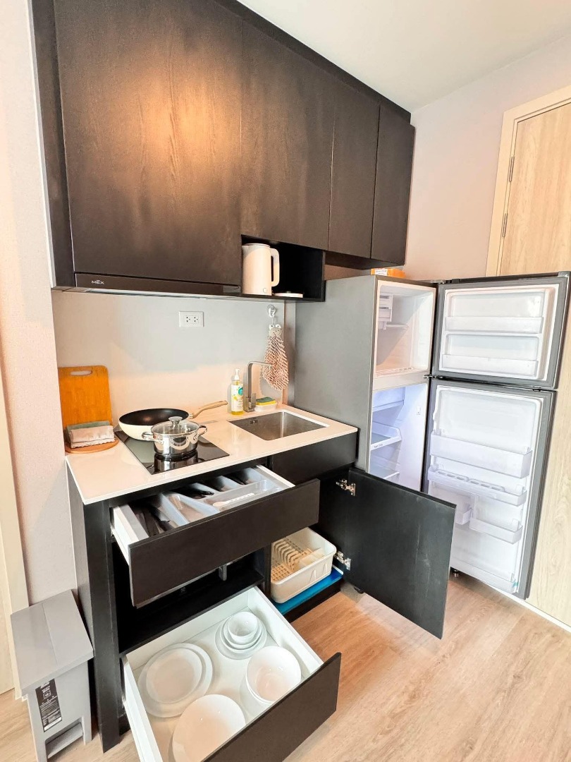 ให้เช่าคอนโดพระราม 9 เพชรบุรีตัดใหม่ RCA : 🔥ให้เช่าด่วน🔥นิว ดิสทริค อาร์ 9 ใกล้ MRT พระราม 9 เฟอร์นิเจอร์ครบ พร้อมเข้าอยู่