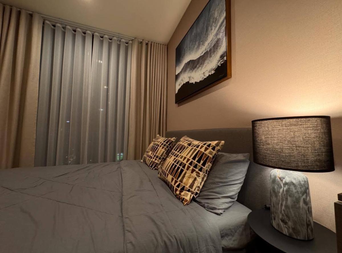 ให้เช่าคอนโดพระราม 9 เพชรบุรีตัดใหม่ RCA : 🔥ให้เช่าด่วน🔥นิว ดิสทริค อาร์ 9 ใกล้ MRT พระราม 9 เฟอร์นิเจอร์ครบ พร้อมเข้าอยู่