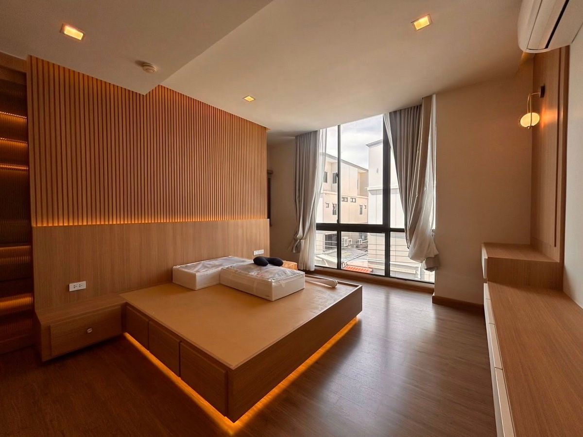 TownhomePattanakan, Srinakarin : 🔥 (Rental-rent) Shock Price!