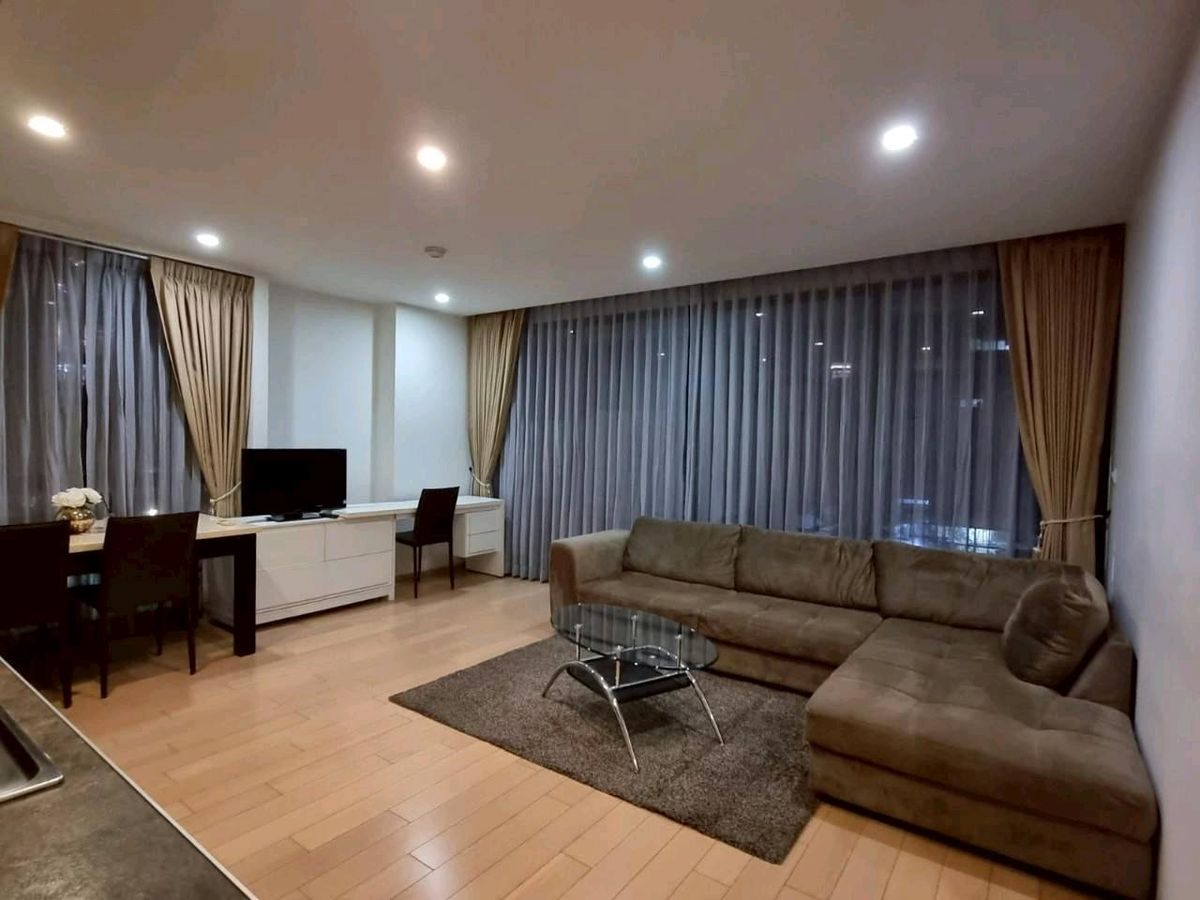 ให้เช่าคอนโดวิทยุ ชิดลม หลังสวน : for Rent Noble Ambience sarasin 1bedrokm 70sqm 35,000 per month rainy0818895470