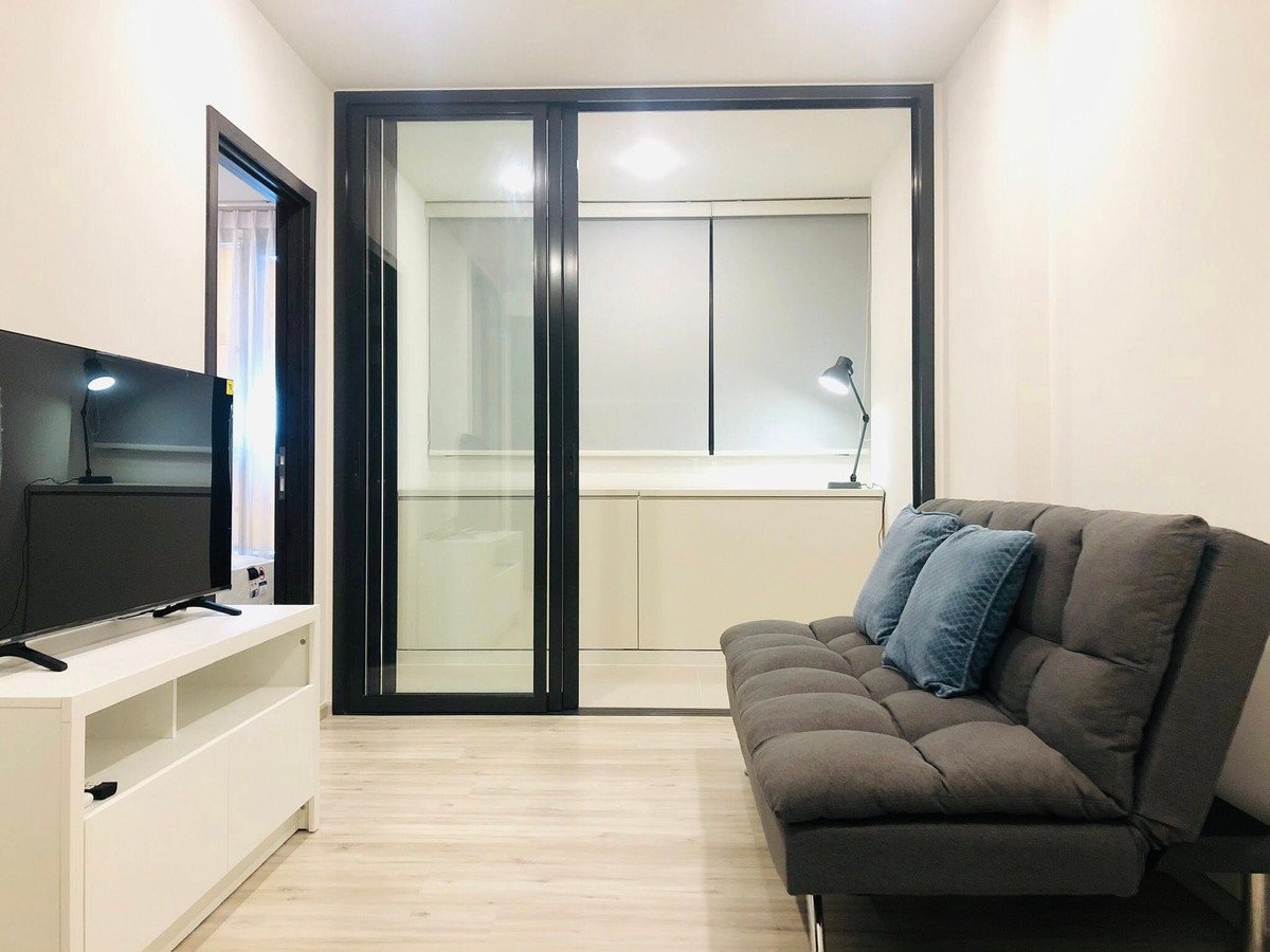 For RentCondoRatchadapisek, Huaikwang, Suttisan : 🔥 For rent XT Huaikhwang (XT Huai Khwang) 🔥 📍 near MRT Huai Khwang 🚆 convenient travel