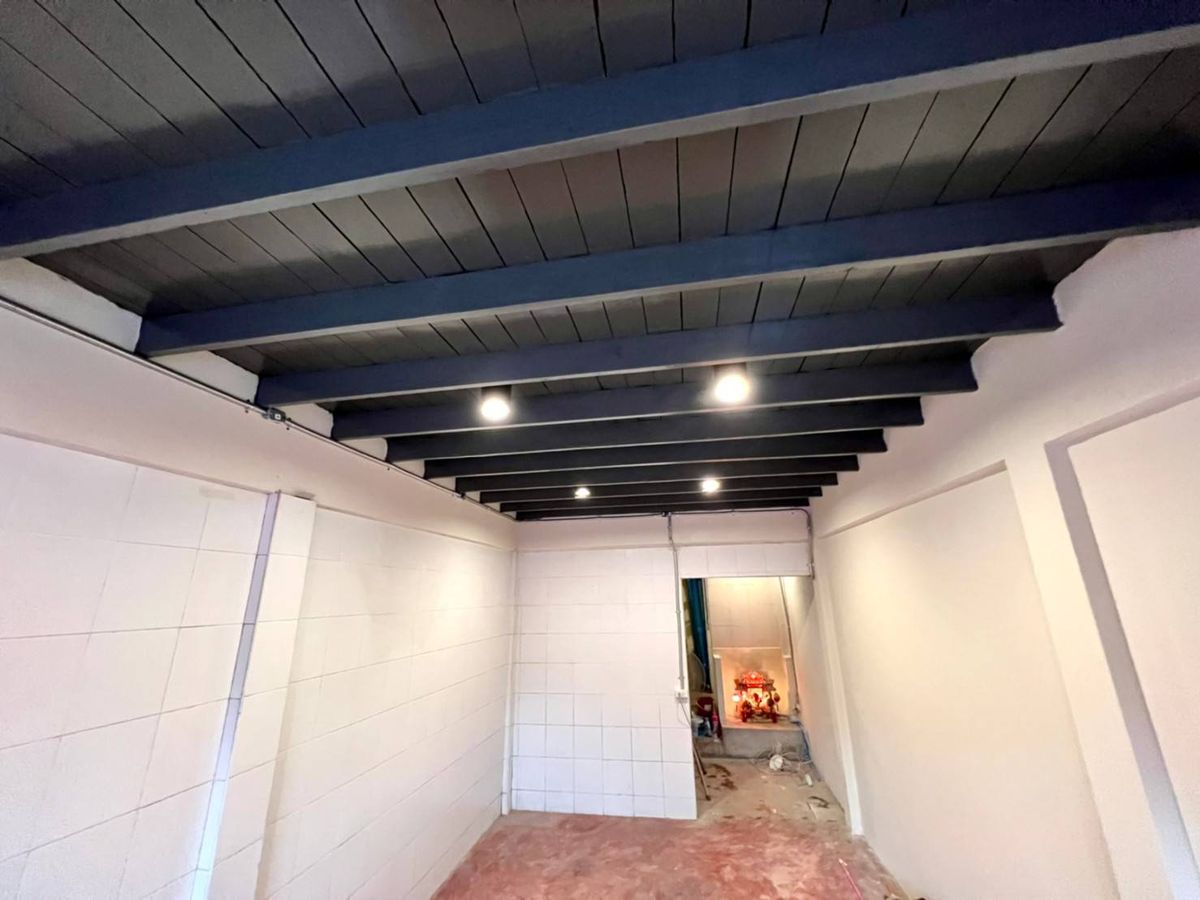 For SaleShop HouseBang Sue, Wong Sawang, Tao Pun : Sell ​​2 -storey commercial building with tenants at 9 MRT Bang Pho, only 50 meters near Bang Pho Hospital. And Bang Sue Gateway