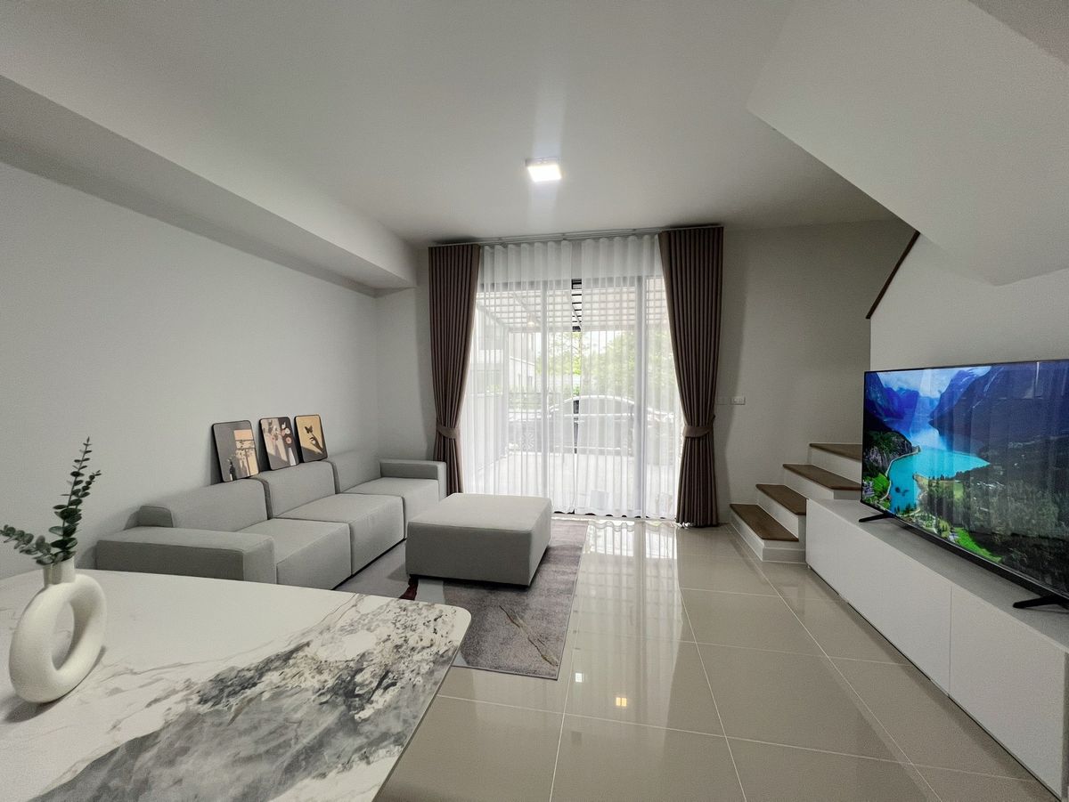 ให้เช่าทาวน์โฮมบางนา แบริ่ง ลาซาล : ให้เช่า Pleno สุขุมวิท บางนา 2 | บ้าน 3 ห้องนอน 106 ตร.ม. พร้อมเฟอร์ครบ | 36,000 บาท | LINE: @323gqmho | Ref: T1856