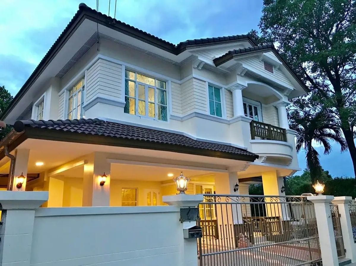 For RentHouseNonthaburi, Bang Yai, Bangbuathong : Rent a detached house, Nantawan Village, Bang Yai Renovate, near Central Westgate, near Lotus, Plus Mall.