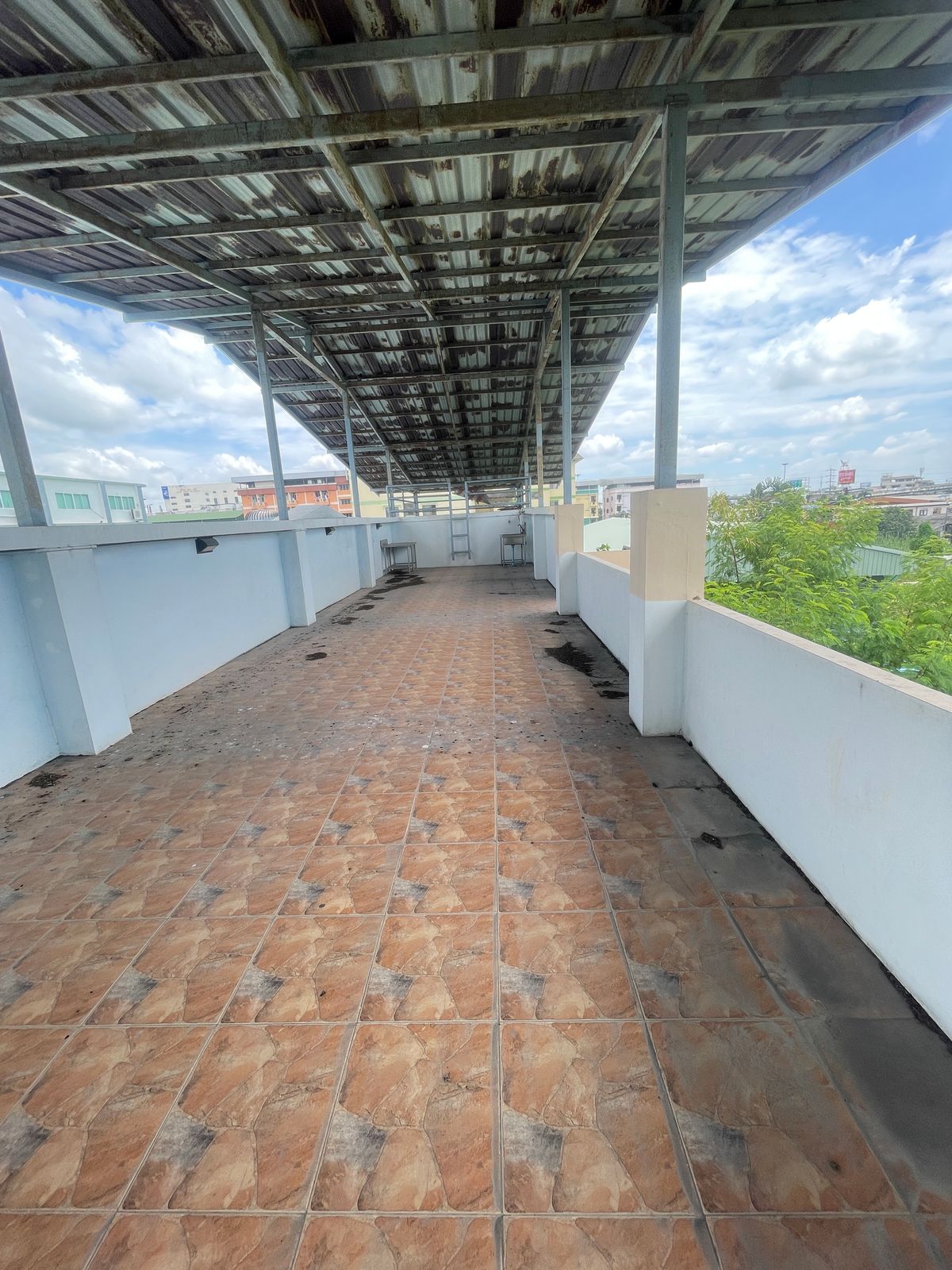 ขายโกดังลาดกระบัง สุวรรณภูมิ : ขายโกดัง ใกล้สุวรรณภูมิ ทำคาเฟ่  ร้านอาหาร โกดัง โรงงานขนาดเล็กได้